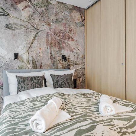 Stylowe Studio Very Berry W Poznaniu Z Parkingiem I Balkonem By Noclegi Renters Экстерьер фото